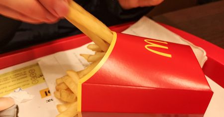 Cola znika z promocji McDonald's. Przez podatek cukrowy