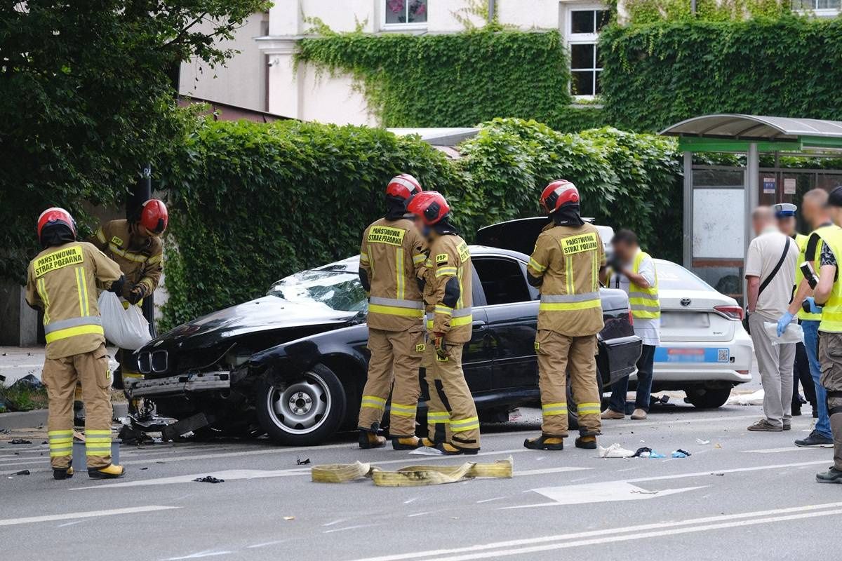 Wypadek BMW i toyoty (Uber) na ul. Lipowej w Lublinie