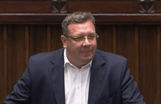 Wiceszef Solidarnej Polski krytykuje, były członek KRRiT składa skargę. Chodzi o ujawnienie przez Radio Szczecin danych ofiar pedofila