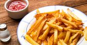 Szybkie, proste i nieziemsko chrupiące frytki: przepis dla zabieganych