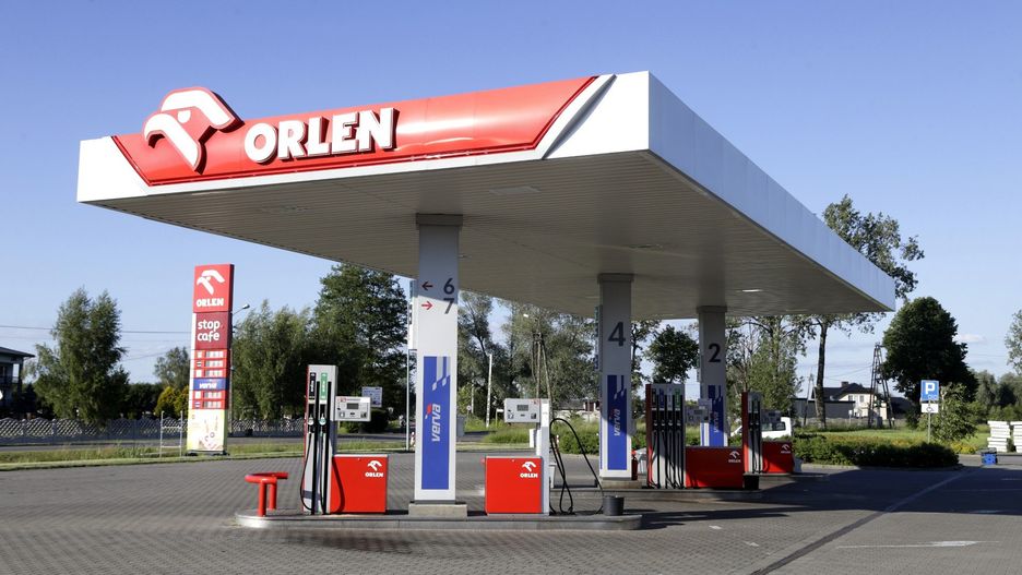 Stacja Orlen w miejscowosci Roszczep, gmina Klembow