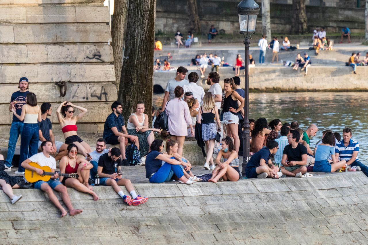 Koronawirus w Polsce. Druga fala epidemii. Psycholog: Przestaliśmy się bać