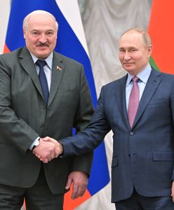 Łukaszenka chciał ośmieszyć Putina? Taki wręczył mu prezent