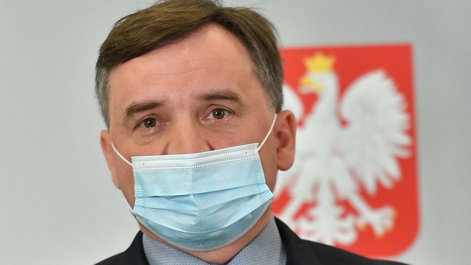 Sprz?t dla otwockiego szpitala ze ?rodk�w Funduszu Sprawiedliwo?ciFot. Mateusz Jagielski/East News, Otwock, 27.05.2021. Szpital Kliniczny w Otwocku. Oddanie do uzytku specjalistycznego sprzetu medycznego zakupionego ze srodkow Funduszu Sprawiedliwosci.
N/z:Zbigniew ZiobroMateusz Jagielski