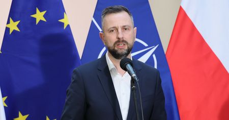 Nieznany obiekt na polu kukurydzy. MON wyklucza jedną opcję