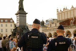 Niespokojna noc w centrum Krakowa. "Uszkodzenia wskazują na broń"