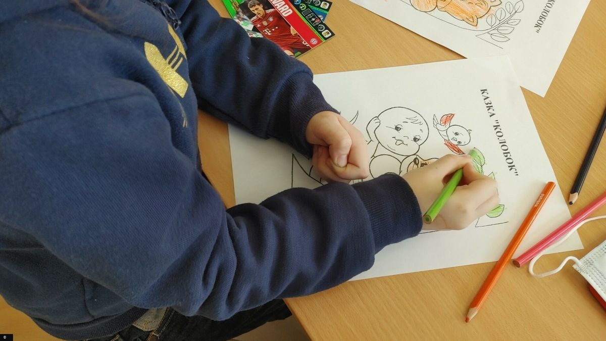 Spotkanie integracyjne dla dzieci z Ukrainy
12.03.2022 Olsztyn Spotkanie integracyjne z uchodzcami ukrainskimi oraz ich dziecmi w Szkole Podstawowej nr 2 w Olsztynie fot Hubert Hardy/REPORTER
Hubert Hardy/REPORTER