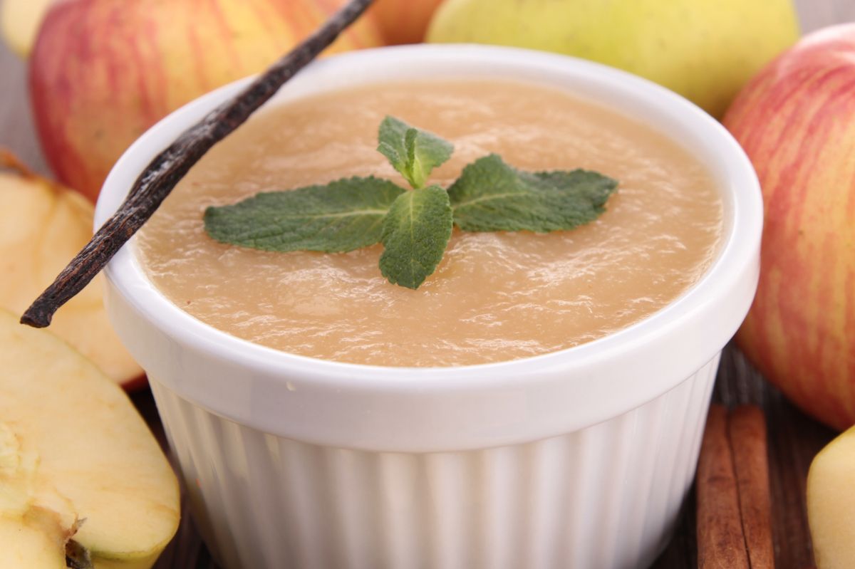 Discover the charm of vegan apple butter: A healthier, tasteful spread