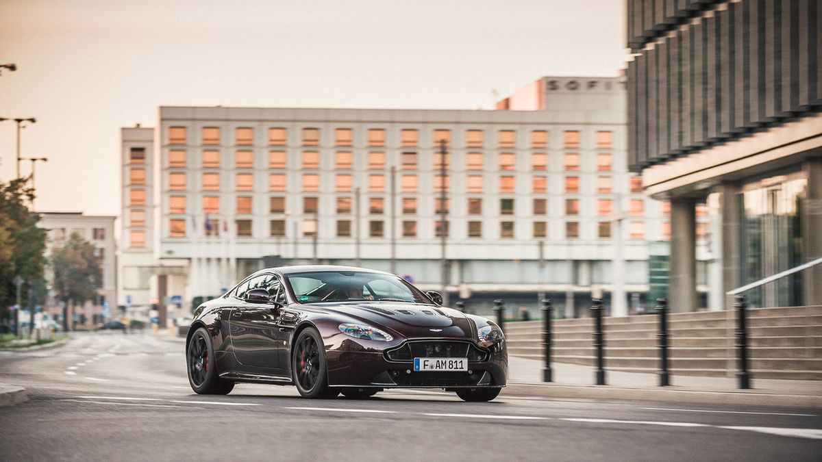 Astony powrócą na ulice Warszawy