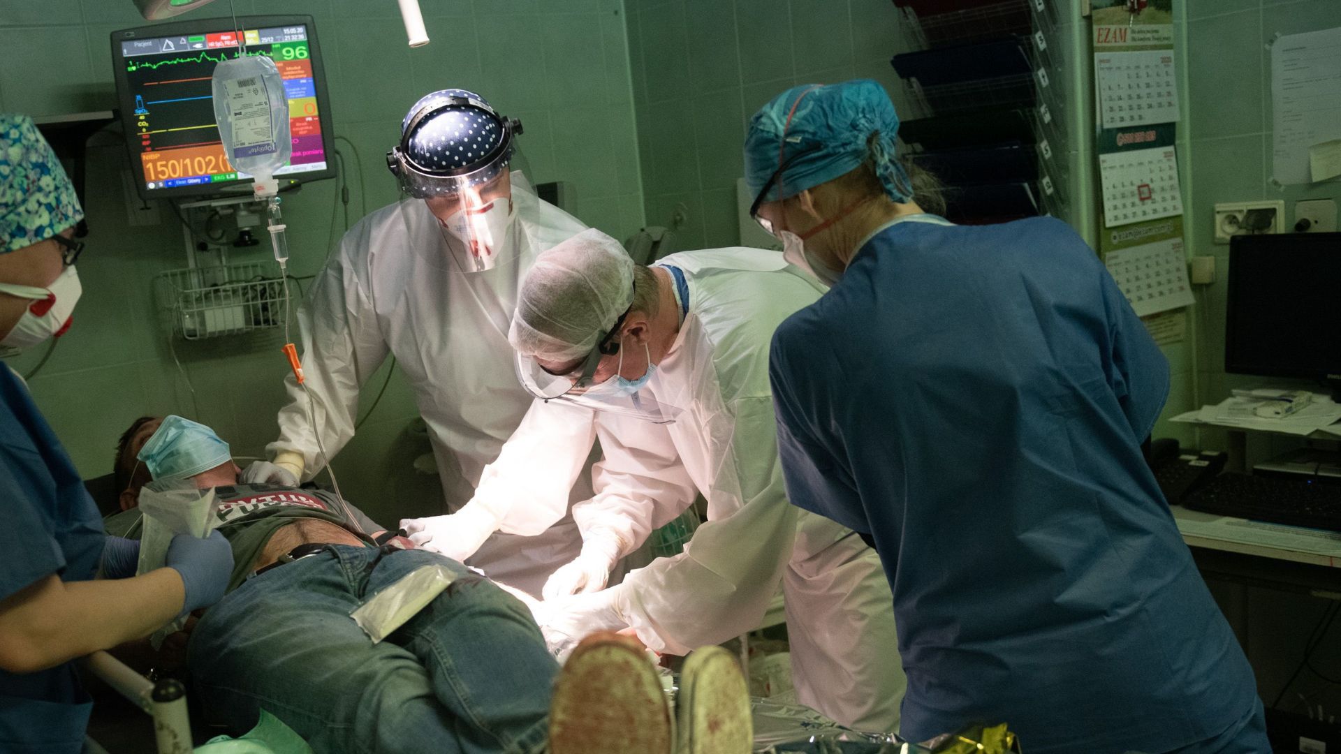 Praca lekarzy w czasie pandemii koronawirusa / fot. Filip Błażejowski