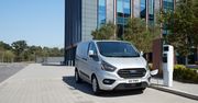 Hybrydowy Ford Transit Custom przejedzie do 50 km na prądzie. Pierwszy taki model w klasie