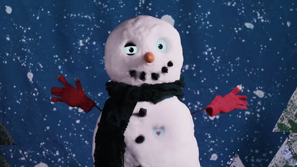 Bałwan ze smartfonowym sercem i inne pomysły na reklamę wodoodpornych telefonów 1