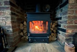 Czy UE zakaże używania kominków? Rozprawiamy się z mitem