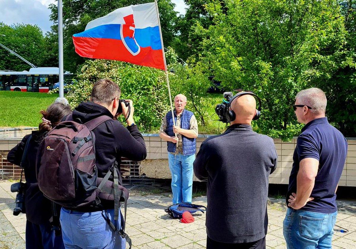 Zamach na Słowacji. Modli się za premiera. "Oto skutki nienawiści"