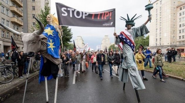 Anti-TTIP szczudła