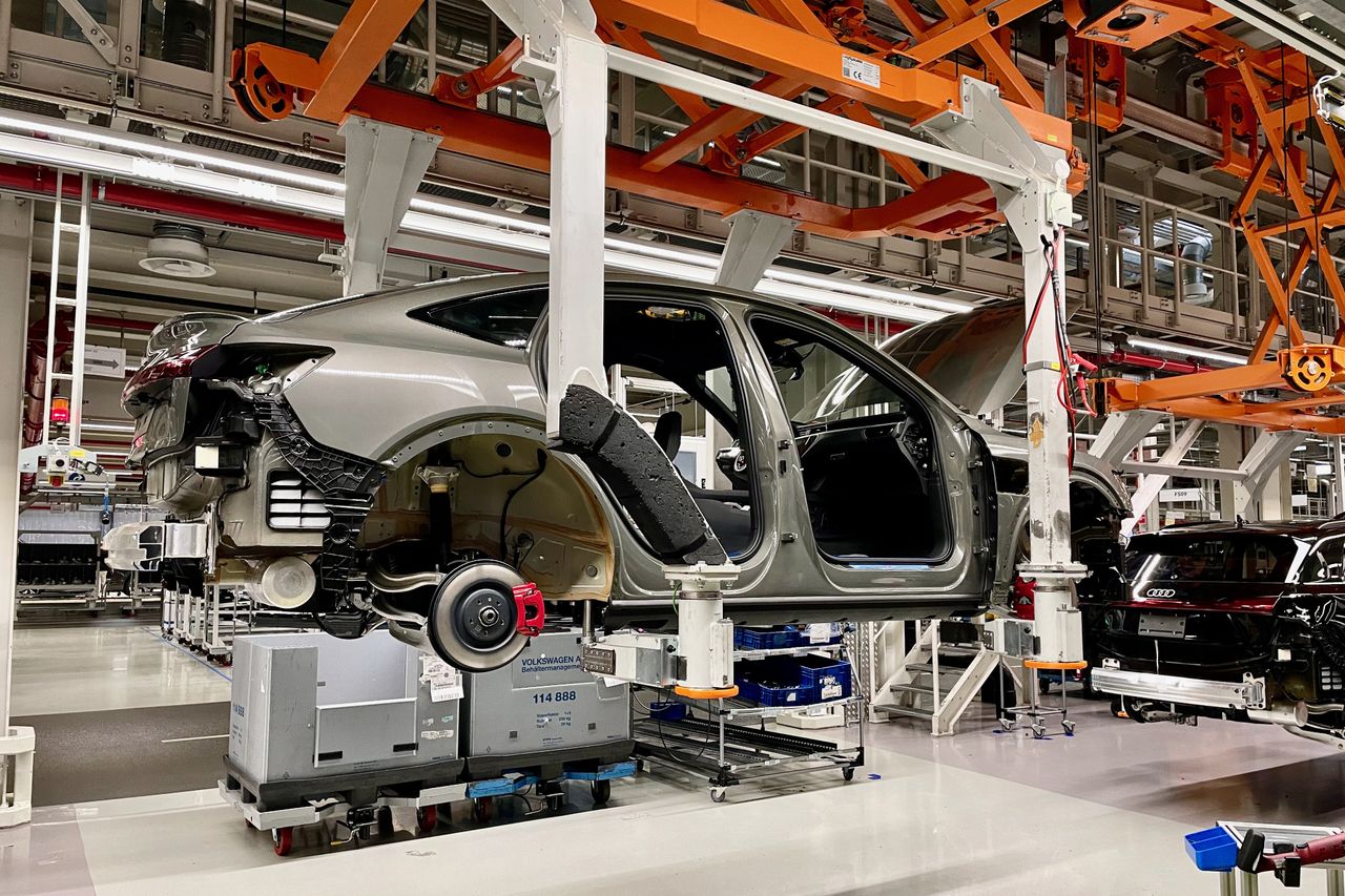 Audi Q8 e-tron Production