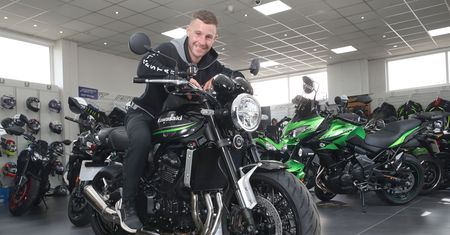 Jonathan Rea odebrał swój pierwszy motocykl. Wybór zaskakuje