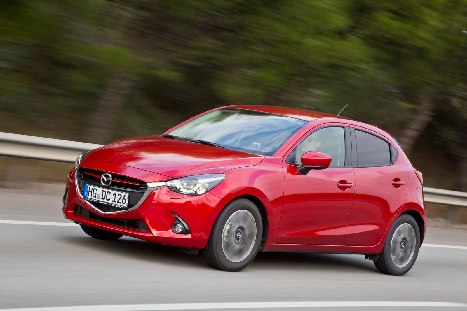 Europejska Mazda 2 – obszerna galeria zdjęć 79