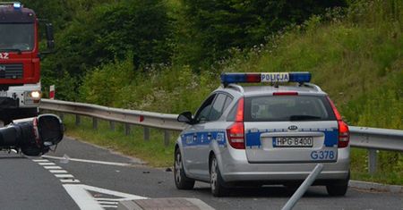 Zembrzyce. Tragiczny wypadek w Beskidach. Nagle skuter zjechał w bok