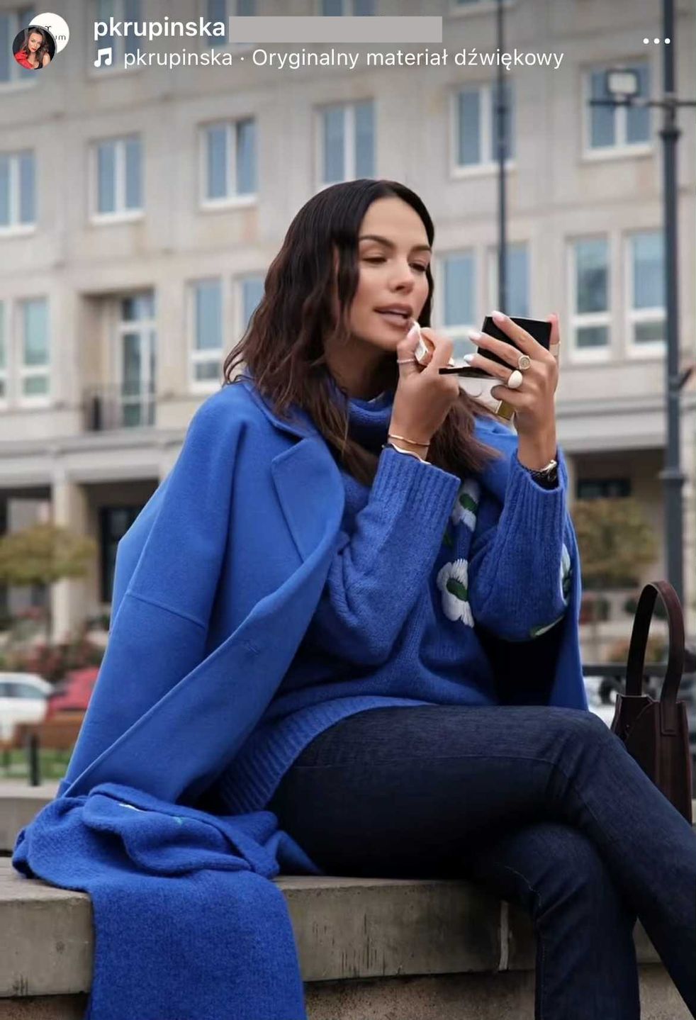Paulina Krupińska postawiła na look w kolorze electric blue