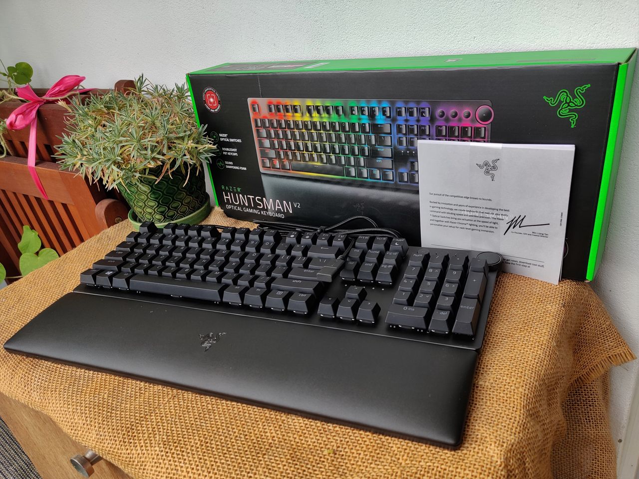 Najlepsza klawiatura na optycznych przełącznikach? Razer Huntsman V2 [Recenzja]