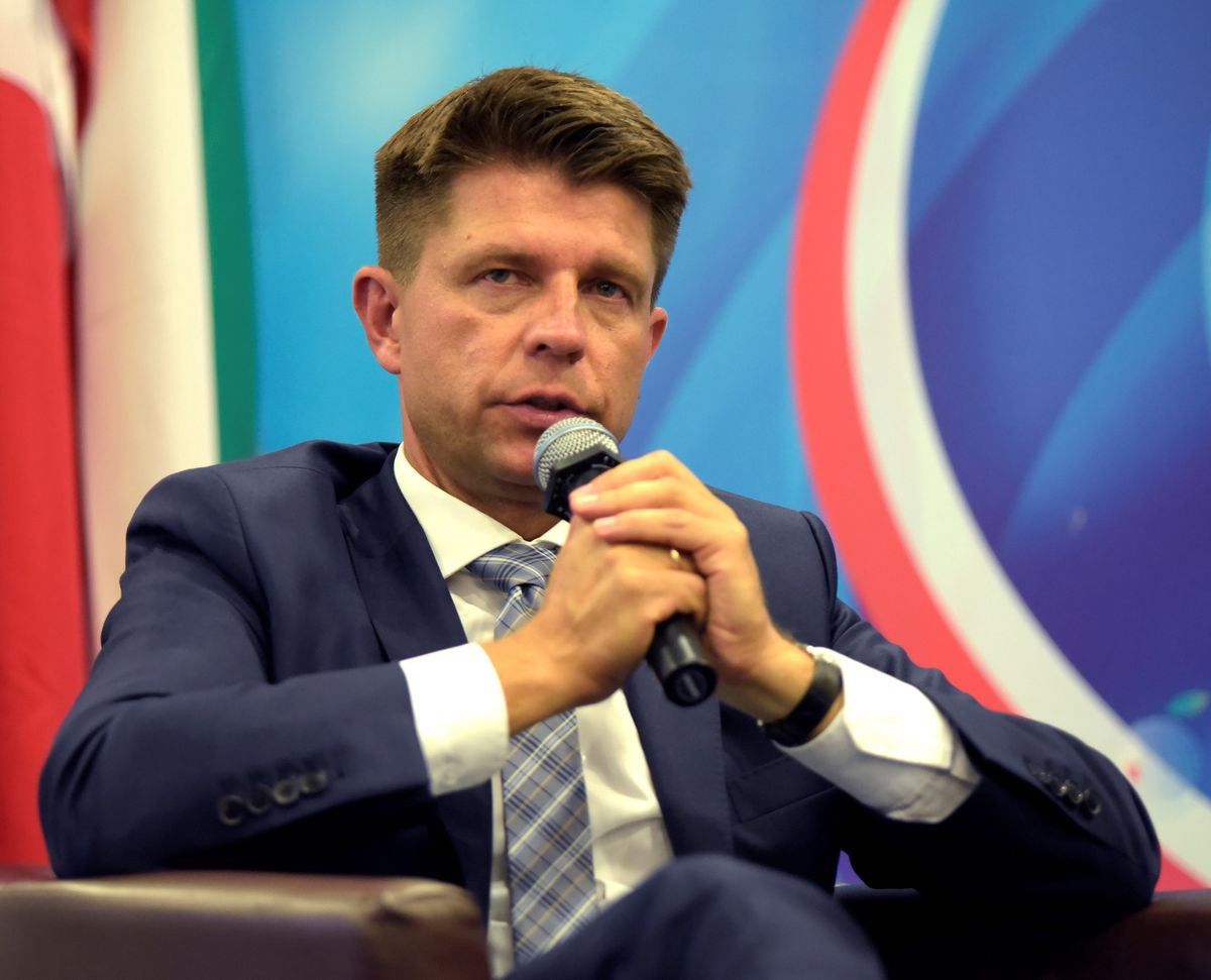 Ryszard Petru chce, by państwo stopniowo przestało dopłacać do cen prądu