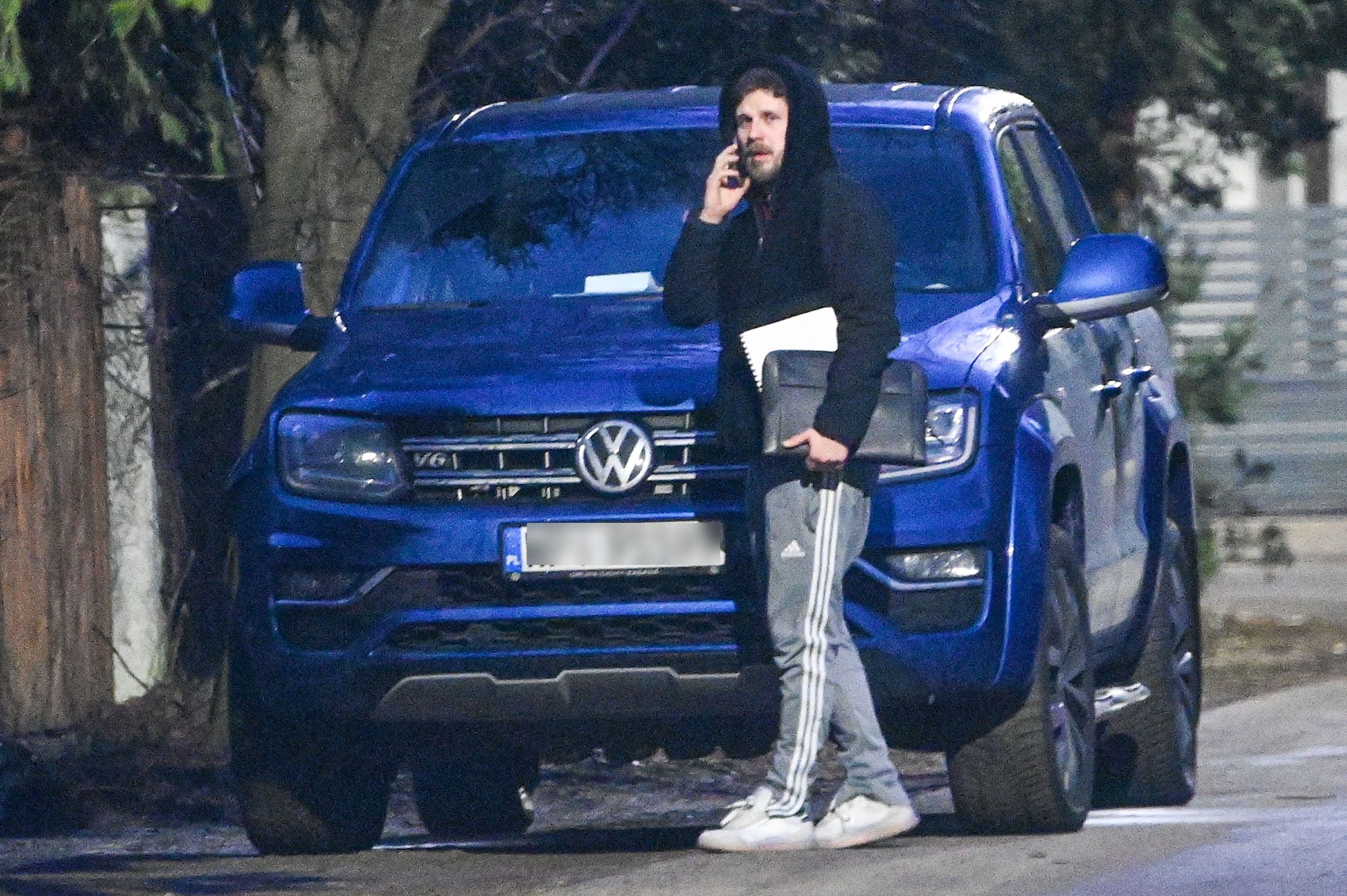 Antoni Królikowski odwiedził babcię i psa