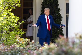 Łukaszenka posłuchał Trumpa. Kulisy zwolnienia więźniów politycznych