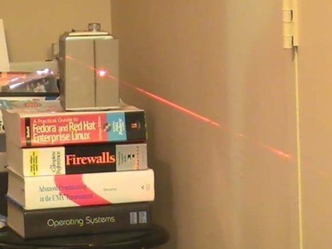 Laserowy system zabezpieczeń w Twoim domu! [wideo]