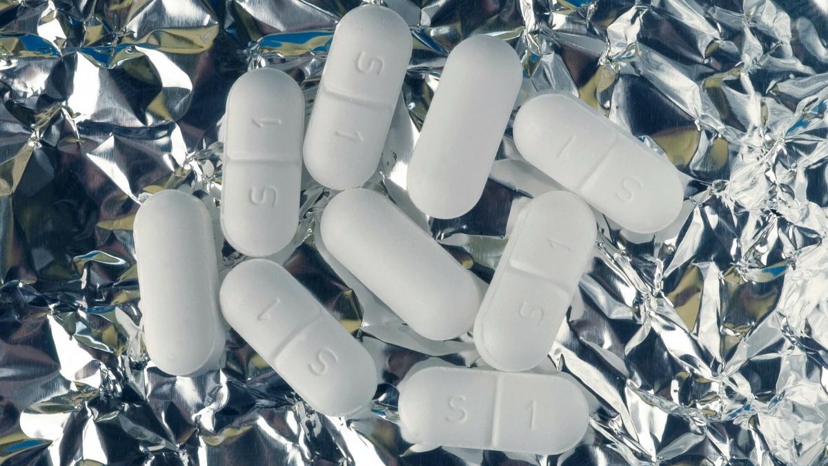 Jakie leki przeciwbólowe stosować podczas COVID-19? Komu nie są zalecane? Eksperci wyjaśniają