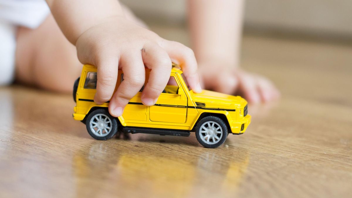 Samochodzik wybuchł i zranił dziecko.