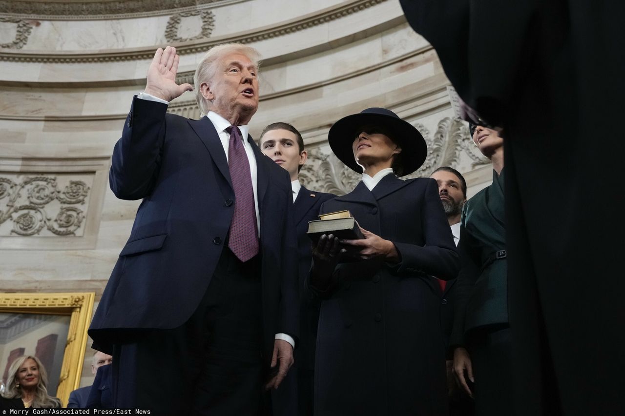 Cameras caught it. Trump did not swear on the Bible.