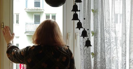 Walczyła ze wścibskimi sąsiadami. Znalazła na nich sposób