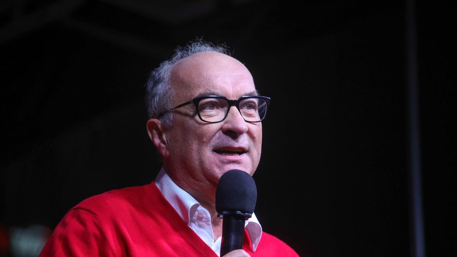 Warszawa, 13.10.2023. Kampania wyborcza do parlamentu 2023. Wicemarszałek Sejmu, współprzewodniczący Nowej Lewicy Włodzimierz Czarzasty na spotkaniu w ramach akcji "Wyborczy Superpiątek Lewicy", 13 bm. w Warszawie. (aldg) PAP/Albert Zawada