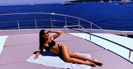 Blisko 3 miliony polubień. Partnerka Ronaldo w bikini rozgrzała internet
