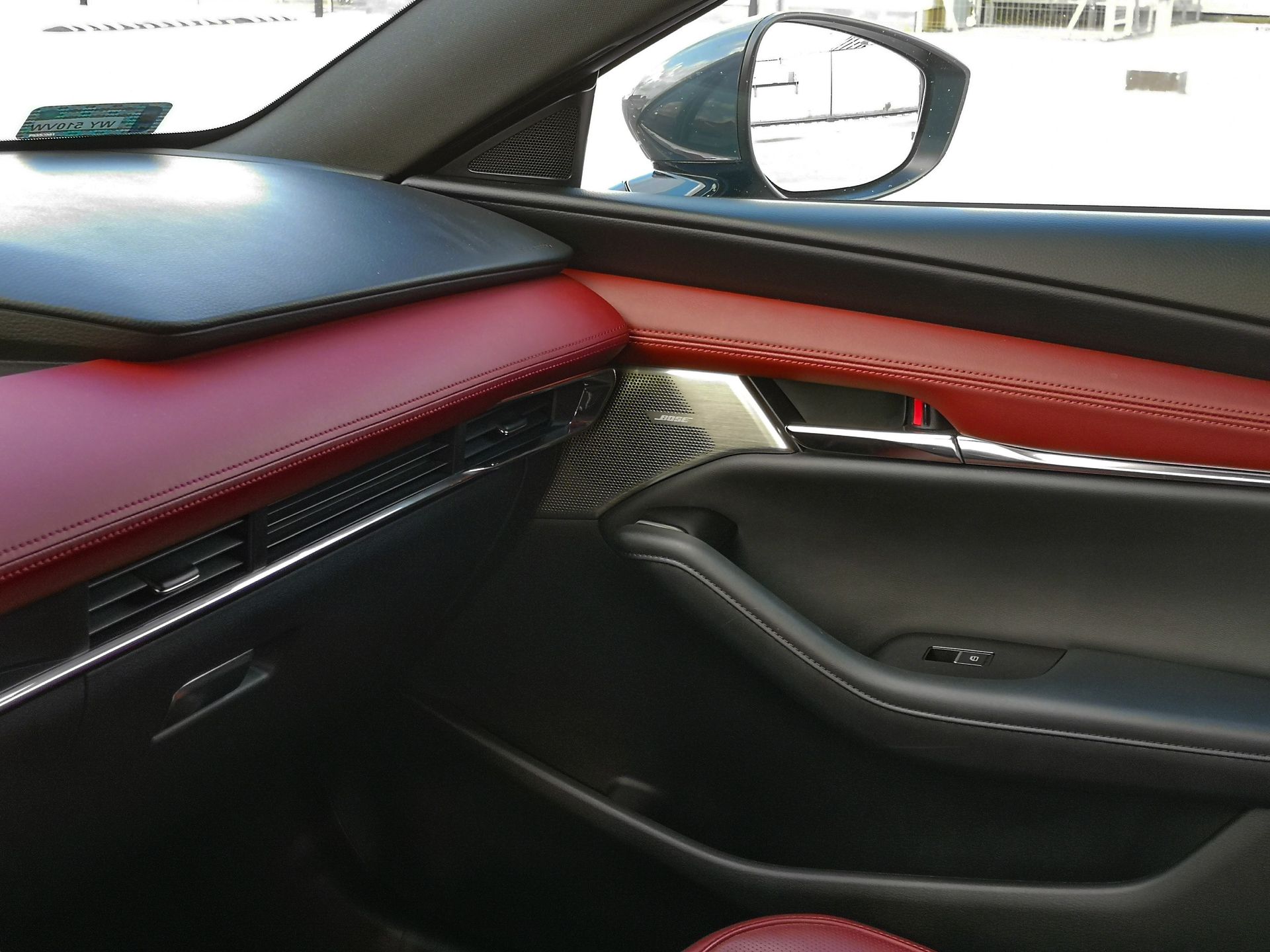 Mazda 3 Sky-X: Kamery 360 stopni, Android Auto i audio Bose Premium 17