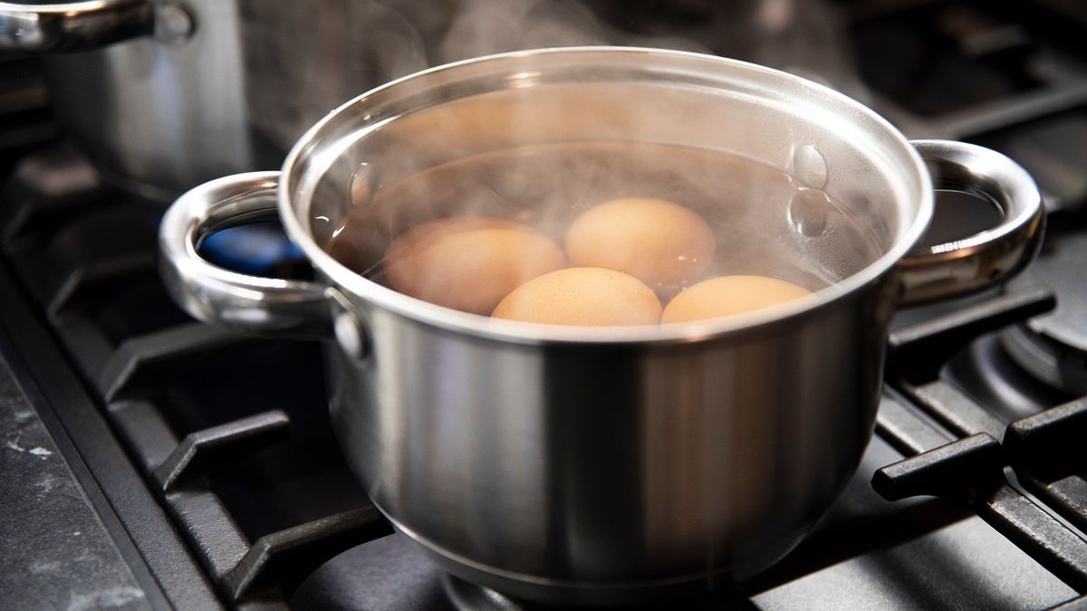Błąd, który popełniasz gotując jajka. Jak uniknąć utraty cennych składników odżywczych?