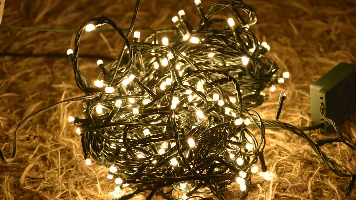 Gdzie wyrzucić lampki choinkowe? Podpowiadamy