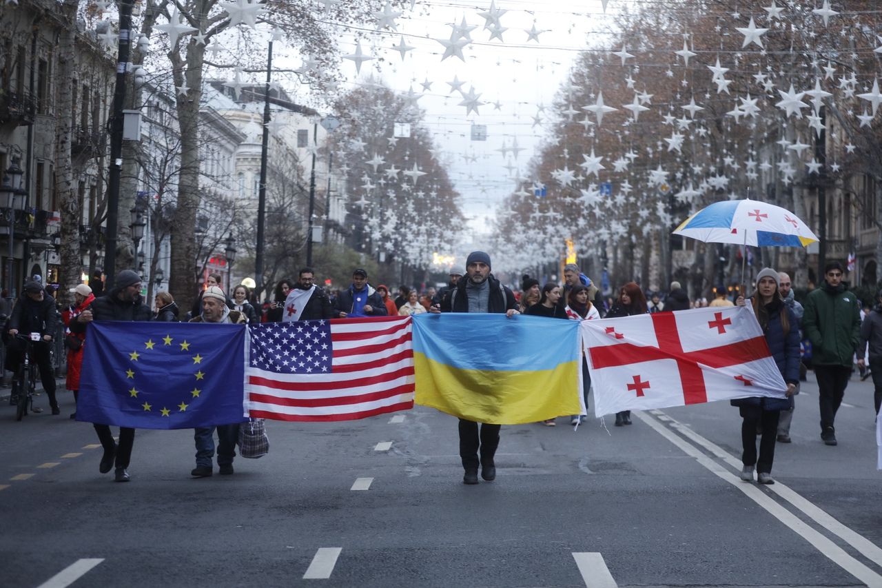 Tbilisi turmoil: Kavelashvili sworn in amid protests
