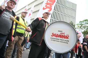 Hutnicy wyszli na ulice Warszawy. Tysiące miejsc pracy zagrożone