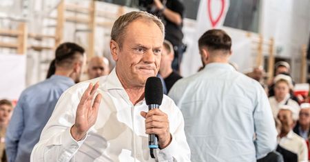NBP grozi palcem Tuskowi. Takiej sytuacji jeszcze nie było [OPINIA]
