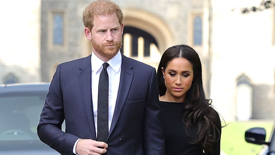 The Prince and Princess of Wales Accompanied By The Duke And Duchess Of Sussex Greet Wellwishers Outside Windsor Castle
WINDSOR, ENGLAND - SEPTEMBER 10: Prince Harry, Duke of Sussex, and Meghan, Duchess of Sussex arrive on the long Walk at Windsor Castle arrive to view flowers and tributes to HM Queen Elizabeth on September 10, 2022 in Windsor, England. Crowds have gathered and tributes left at the gates of Windsor Castle to Queen Elizabeth II, who died at Balmoral Castle on 8 September, 2022. (Photo by Chris Jackson/Getty Images)
Chris Jackson
bestof, topix