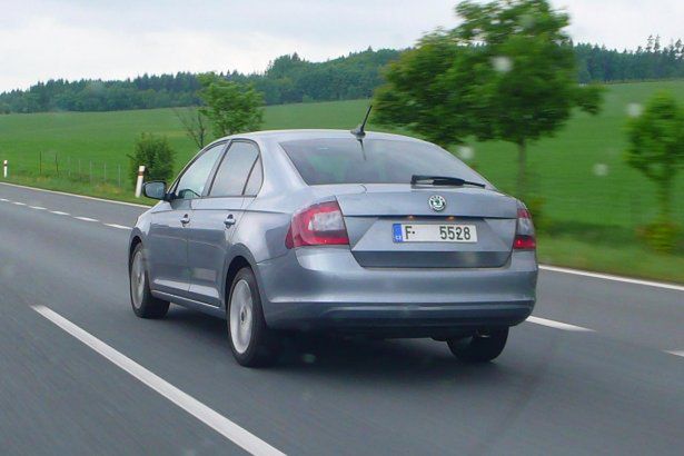Škoda Rapid przyłapana bez kamuflażu! [aktualizacja]