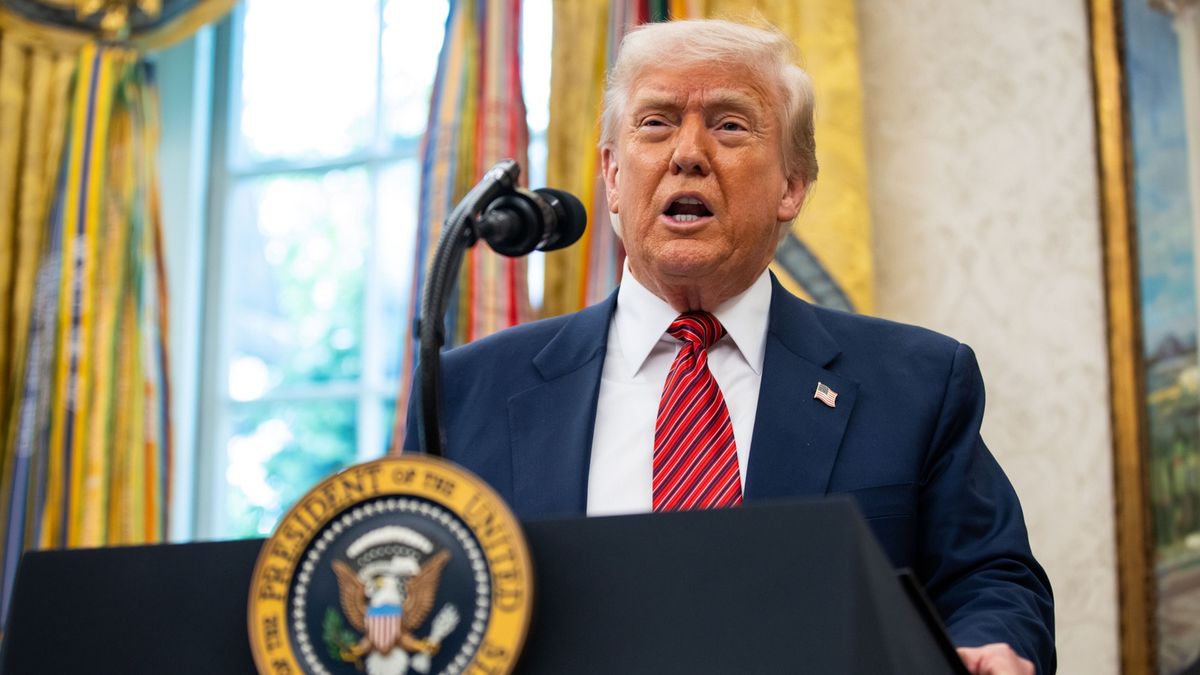 W Stanach nie spieszą się z obniżką stóp. Trump nazwał szefa Fedu "głupcem"