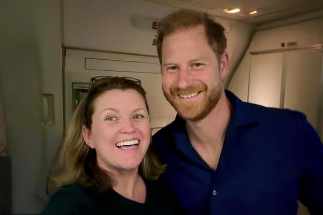 Justine Parkhurst spotkała eksroyalsów w samolocie