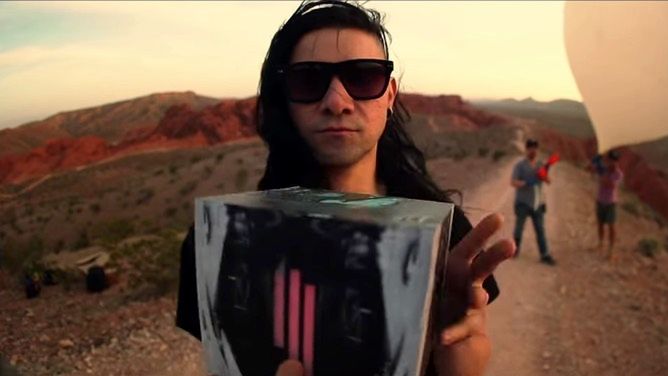 W skrócie: iPhone 6c na zdjęciu, tablet Samsunga z 4 GB RAM-u i Skrillex Live Case 1