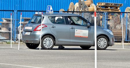 Policja zatrzymała auto nauki jazdy. Kursantka była pijana