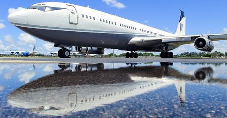 Boeing 707 - żywa legenda lotnictwa. Samolot ma ponad 60 lat i nie wybiera się do muzeum