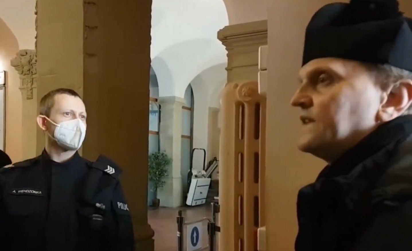 Bulwersujące zachowanie księdza Michała Woźnickiego w poznańskim sądzie. 
