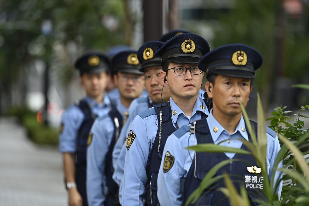 Policjanci w Japonii. Zdjęcie ilustracyjne
